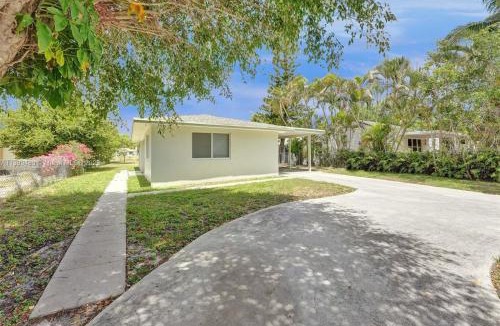 Delray Beach Apartment | Walk to everything in Delray Beach