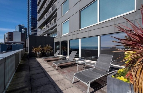 Downtown Seattle Condo | Walk to everything: Pike Place Penthouse, Seattle