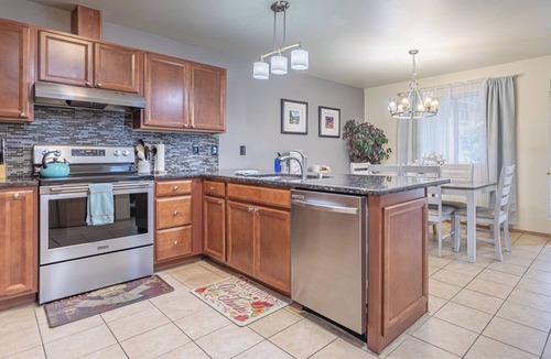 Downtown Leavenworth Condo | Walk to EVERyTHING! We Have A/C ~ Condo K2