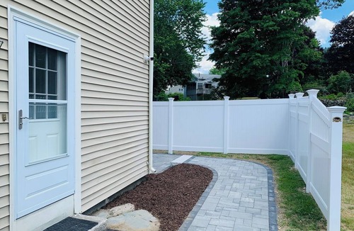 Walpole Apartment | Walk to Gillette Stadium - Sleeps 6 - Parking