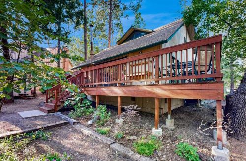 Twain Harte House | Walk to Golf & Restaurants: Serene Twain Harte Gem