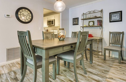 Harbour Town Condo | Walk to Harbour Town: Quaint Sea Pines Gem
