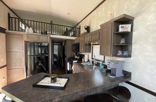 Jacksboro Villa | WALK TO INDIAN RIVER MARINA AT NORRIS LAKE Book now! Memorial Weekend available