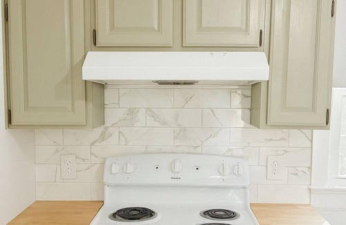 Farmville Cottage | Walk to Longwood Sleeps 6 Cozy Cottage Near Hampden-Sydney