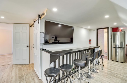 Arlington Heights Apartment | Walk to Main St Stroudsburg! Pocono Townhome