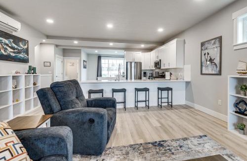 Hammond House | Walk to Marina! River-View Retreat in Hammond