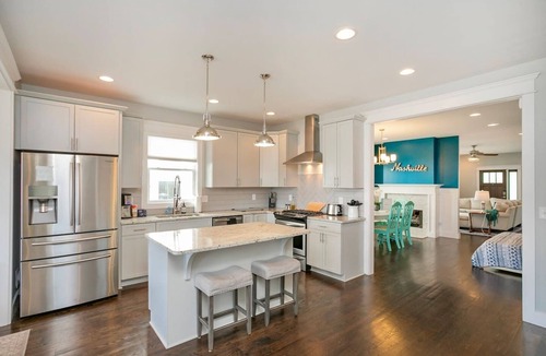 McFerrin Park House | Walk to Nissan Stadium · Sleeps 12 · Views