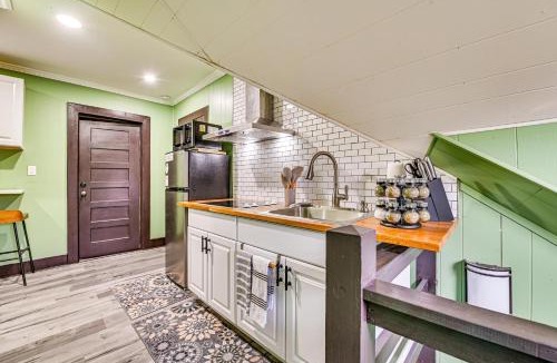 Stockade Historic District Apartment | Walk to Nott Memorial: Studious Retreat Near Eats