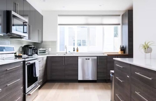 Broadway House | Walk to Pike and Space Needle from a Cap Hill Loft