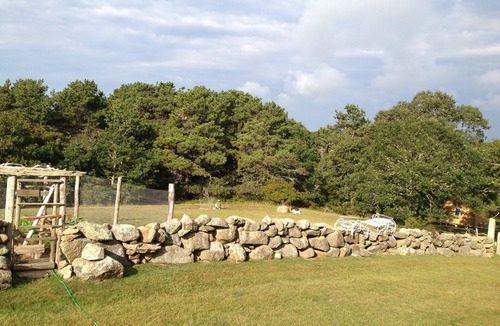 Chilmark House | Walk to private beach from beautiful Abels Hill house