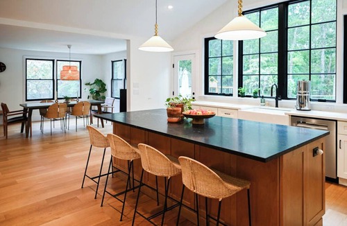 Mattituck House | Walk to Private Beach, Wine Country Farmhouse, Outdoor Dining, Sleeps 6 Adults