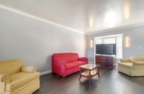 Kettering House | Walk to Red Jade Park: Upper Marlboro Townhome