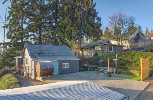 West Hills House | Walk to Shipyard: Bremerton Home w/Patio!