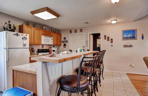 Surfside Beach Cottage | Walk to Shore & Restaurants: Surfside Beach Home!