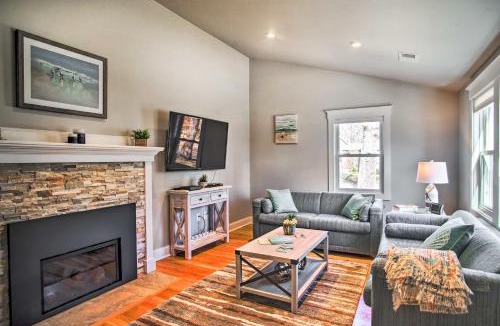 Buzzards Bay House | Walk to Shore: Updated Buzzards Bay Cottage!