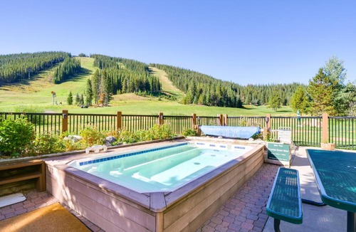 East Village at Copper House | Walk to Ski Lift + Hot Tub: Copper Mountain Condo