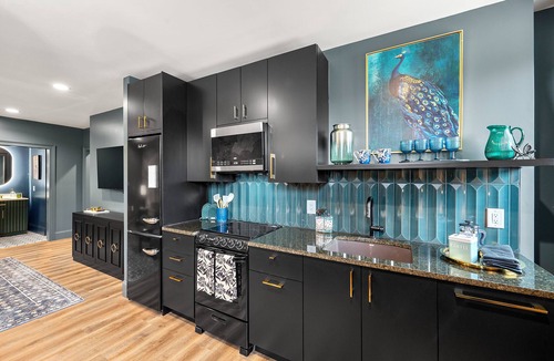 Stone Mountain Historic Village Condo | Walk to Stone Mountain Park! Boutique Loft Downtown Stone Mountain GA