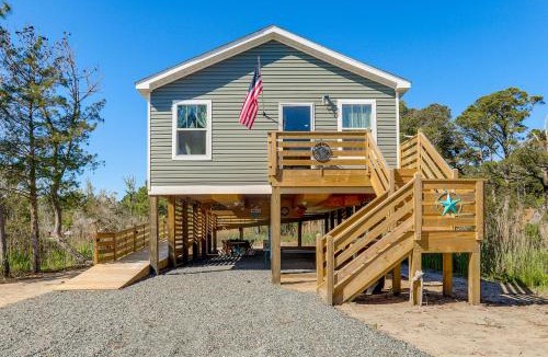 Stumpy Point House | Walk to the Bay! Getaway Near Alligator River