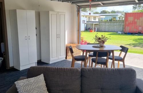 Doubtless Bay House | Walk to the beach