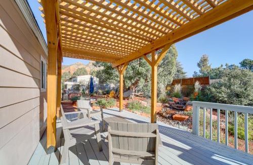 West Sedona House | Walk to Trails! West Sedona Retreat w/Deck & Yard