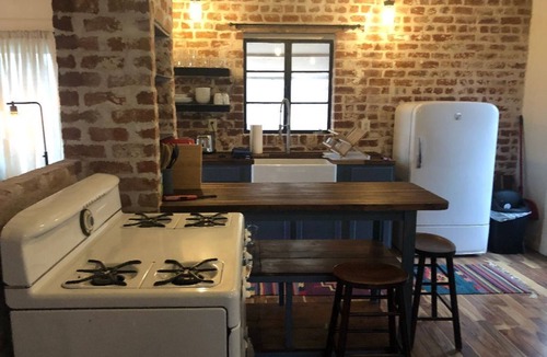 Blenman-Elm House | Walk to UofA: Charming Adobe One-Bedroom House