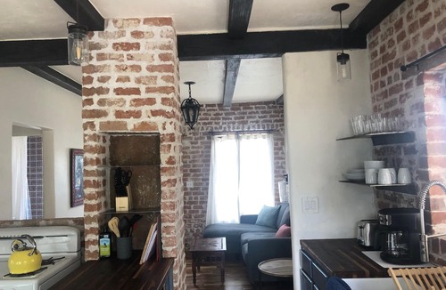 Blenman-Elm House | Walk to UofA: Charming Adobe One-Bedroom House