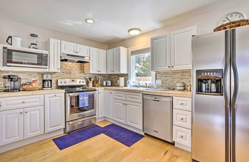 Grand Lake House | Walk to Water: Grand Lake Home w/Hot Tub!