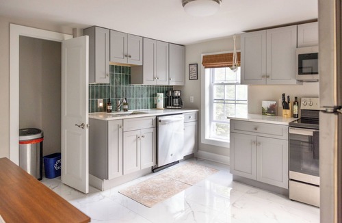 Middletown House | Walk to Wesleyan & Dwtn - New hot tub with outdoor TV