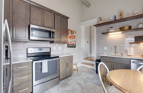 Soulard Apartment | Walkable Area: Spacious Apt in Dtwn St Louis