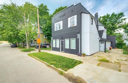 Barberton Apartment | Walkable Barberton Apartment: 9 Mi to Akron!