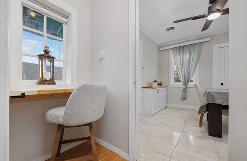 West Central House | Walkable Downtown Entire Apt near Stadium with Free Parking