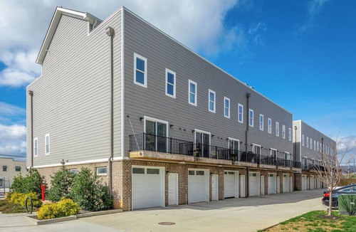 Chattanooga House | Walkable Downtown Getaway! 4BR + Rooftop + Garage