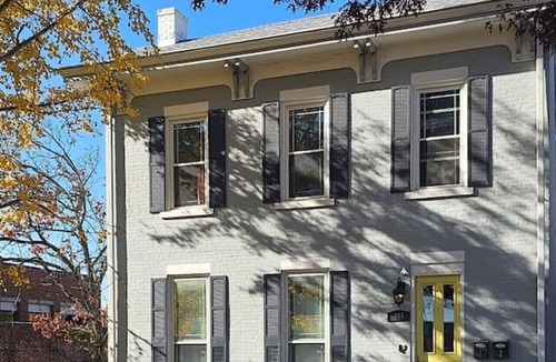 Columbus Villa | Walkable Downtown Getaway (FREE Bikes to use)