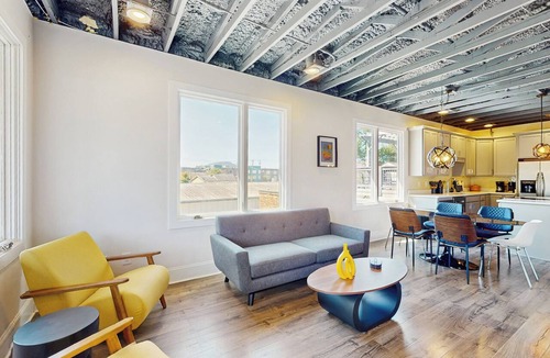 Northside Condo | Walkable Gem! Dtwn Chattanooga Base w/Balcony