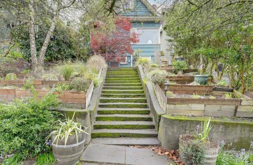 Green Lake Apartment | Walkable Green Lake Studio w/Fireplace