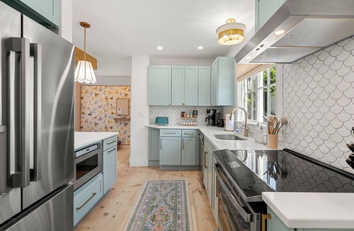 Marblehead House | Walkable Harbor Home in Marblehead: Family & Dog Friendly, Fenced Yard + Parking