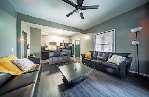 Little Italy Apartment | Walkable Little Italy 2BR King Bed Near CWRU & Cleveland Clinic