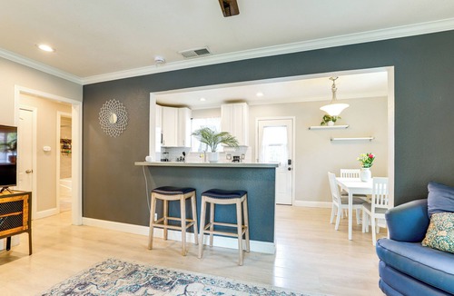 Southeastern Sacramento Cottage | Walkable Location! Sacramento Home w/Patio