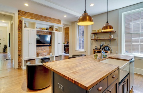 Old Louisville House | Walkable, Modern! Old Louisville Victorian w/Yard