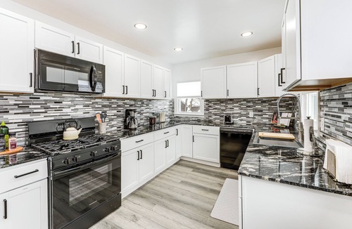 Eastside House | Walkable & Modern! Syracuse Home Near Campus