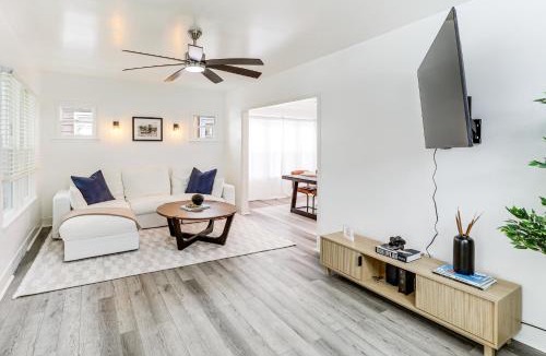 Eastside House | Walkable & Modern! Syracuse Home Near Campus
