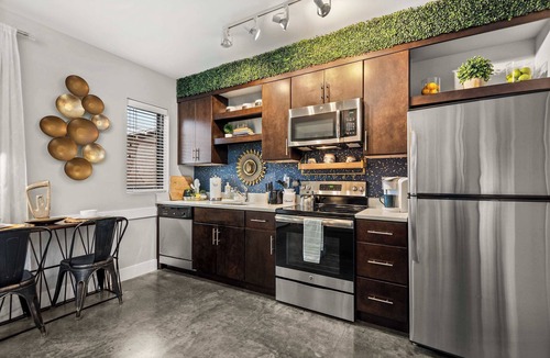 The Nations Apartment | Walkable Nations Studio w/Rooftop Deck