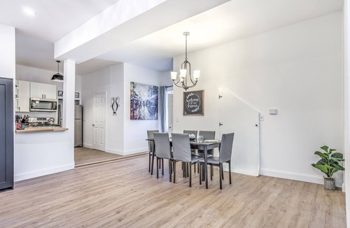 Central West End Apartment | Walkable Studio in Central West End | Near Barnes Jewish | St. Louis MO