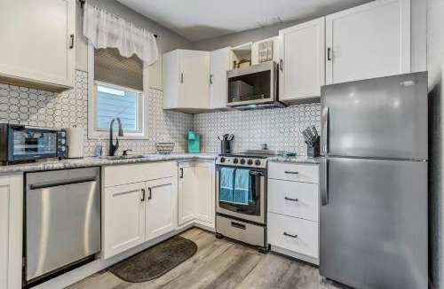 Downtown Colorado Springs House | Walkable to downtown restaurants & bars-Fire Pit