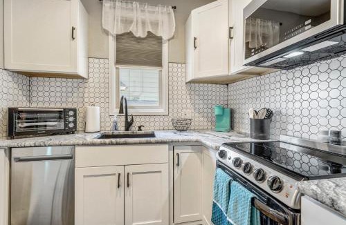 Downtown Colorado Springs House | Walkable to downtown restaurants & bars-Fire Pit