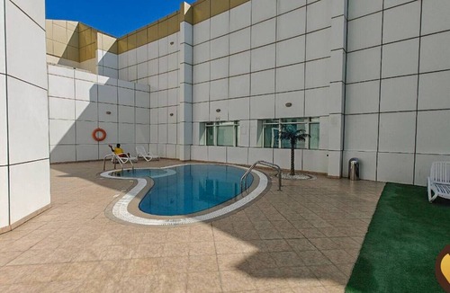 Jumeirah Lake Towers Apartment | Walkable to Metro at Heart of Jumeirah Lake Towers