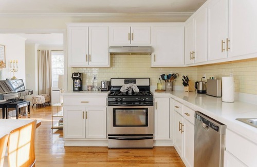 Stamford House | Walkable Townhouse with Garage & Yard, 45 min to NYC!