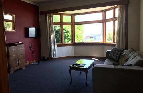 Riverton House | Walking distance to shops, beach, pub, playground, museum, golf club and wharf.