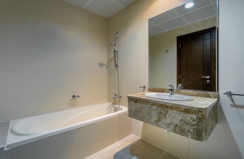 Al Barsha 1 Apartment | Walking Distance from Mall of the Emirates!
