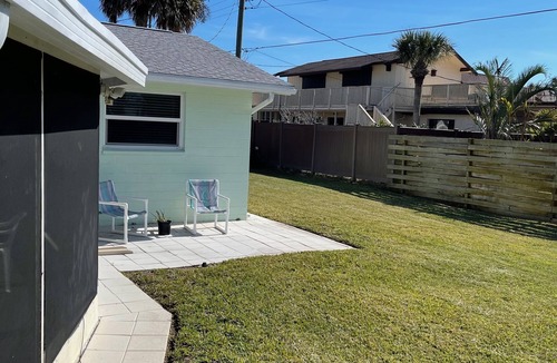 Rosemont House | Walking distance to the Atlantic and your favorite beachside restaurants!